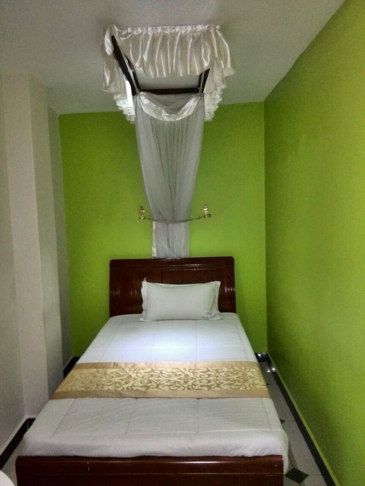 La Grande Hotel Кампала Экстерьер фото