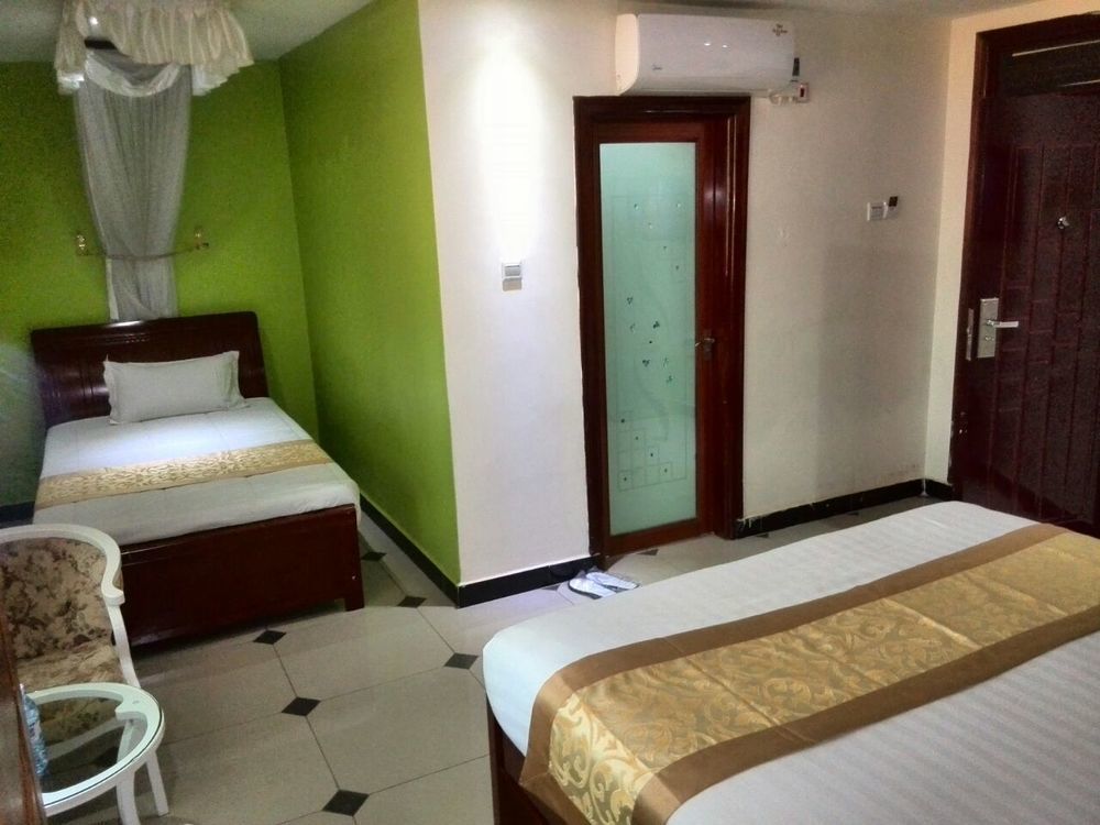 La Grande Hotel Кампала Экстерьер фото