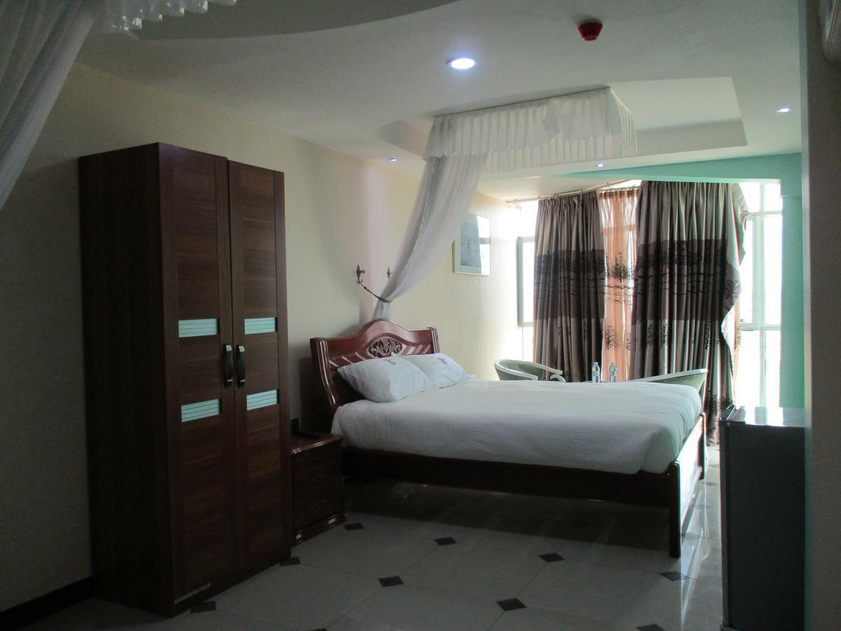 La Grande Hotel Кампала Экстерьер фото