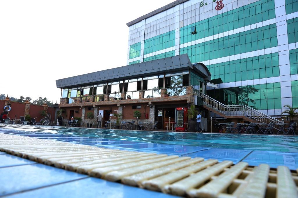 La Grande Hotel Кампала Экстерьер фото