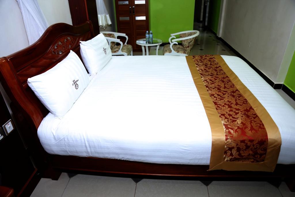 La Grande Hotel Кампала Экстерьер фото