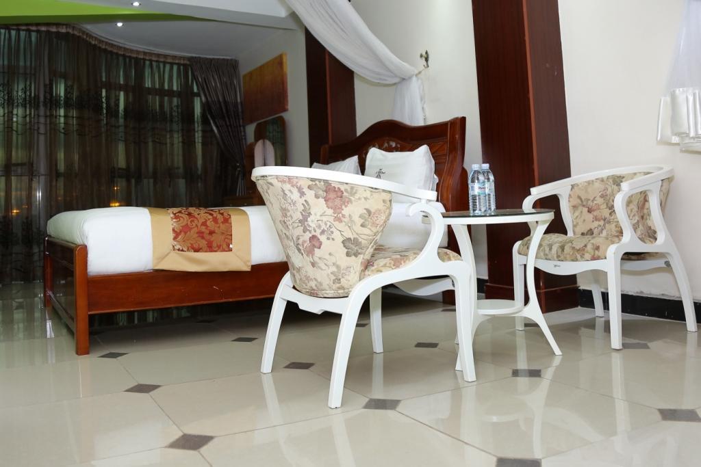 La Grande Hotel Кампала Экстерьер фото
