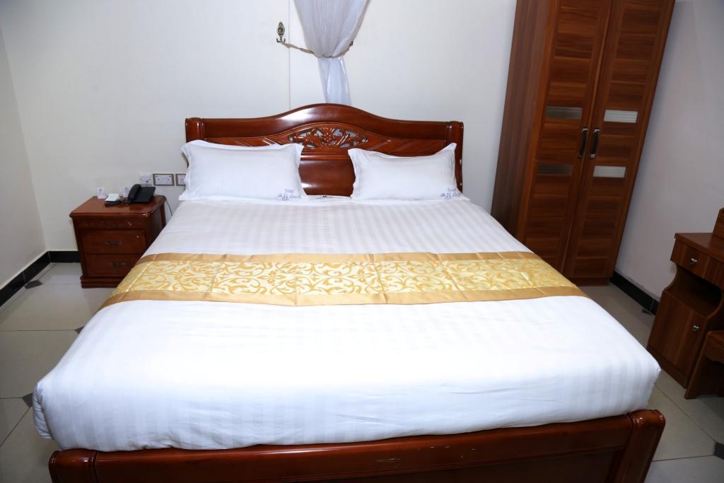 La Grande Hotel Кампала Экстерьер фото